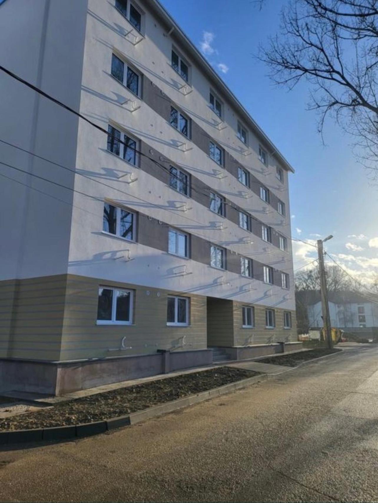 Nicolle Studio 2 Pitesti Exterior photo
